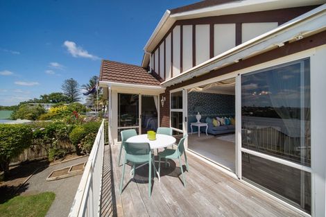 Photo of property in 2/40 Cook Street, Howick, Auckland, 2014