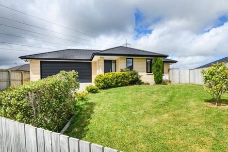 Photo of property in 12 Gibraltar Way, Fitzherbert, Palmerston North, 4410