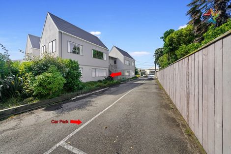 Photo of property in 71e Randwick Crescent, Moera, Lower Hutt, 5010