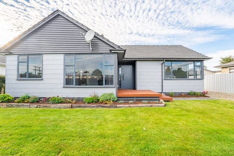 Photo of property in 1 Holmes Street, Waimate, 7924