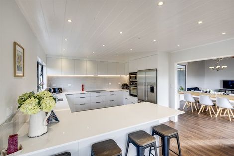 Photo of property in 55 Churchill Drive, Taradale, Napier, 4112