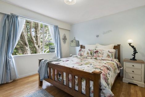 Photo of property in 11 Camrose Grove, Kingston, Wellington, 6021