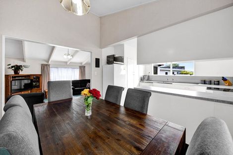 Photo of property in 18 Kamahi Avenue, Hawera, 4610