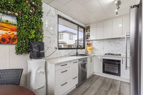 Photo of property in 2/115 Wyllie Road, Papatoetoe, Auckland, 2025