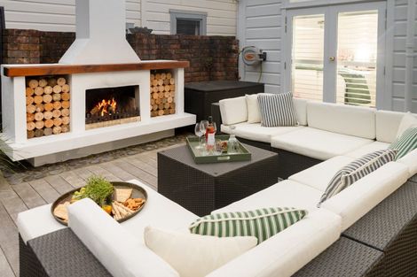 Photo of property in 81 Marine Parade, Seatoun, Wellington, 6022