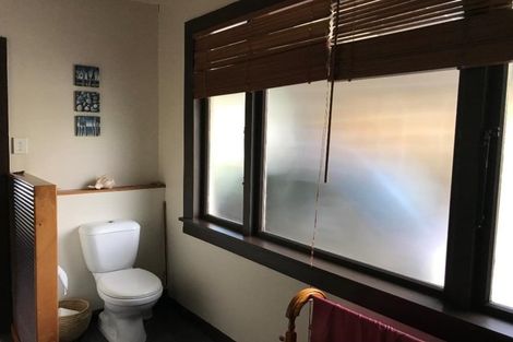 Photo of property in 92 Milton Terrace, Picton, 7220