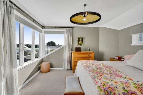 Photo of property in 89 Pendarves Street, New Plymouth, 4310