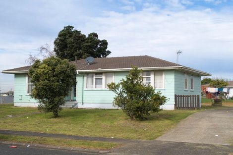Photo of property in 2 Carver Place, Mangere East, Auckland, 2024