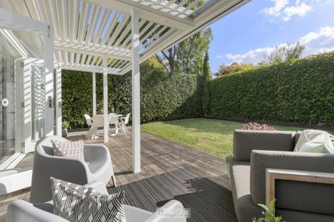 Photo of property in 25 Roslyn Terrace, Stanley Point, Auckland, 0624