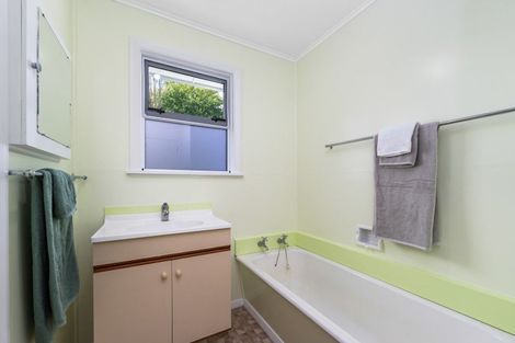 Photo of property in 6 Waugh Street, Kimbolton, 4777