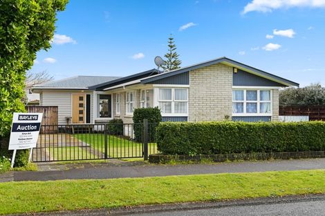 Photo of property in 69 Resthill Crescent, Glenview, Hamilton, 3206