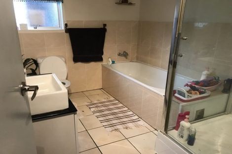 Photo of property in 38 Aurea Avenue, Pakuranga, Auckland, 2010