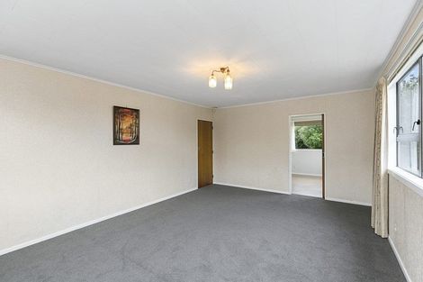 Photo of property in 4 Bloomsbury Grove, Newlands, Wellington, 6037