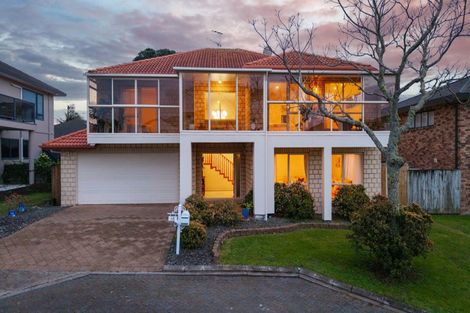 Photo of property in 18 Tollana Road, Te Atatu Peninsula, Auckland, 0610