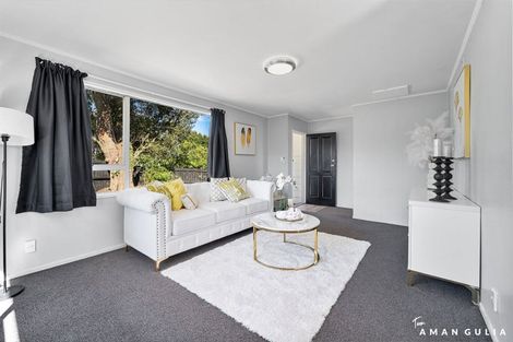 Photo of property in 30 Hyperion Drive, Randwick Park, Auckland, 2105