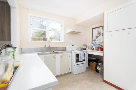 Photo of property in 16 Waihora Crescent, Waitangirua, Porirua, 5024