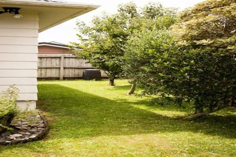 Photo of property in 19 Wingfield Place, Churton Park, Wellington, 6037