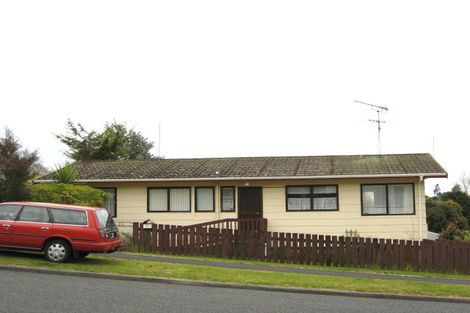 Photo of property in 33 Riversdale Drive, Merrilands, New Plymouth, 4312