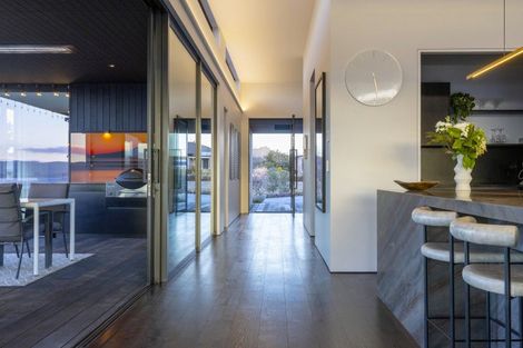 Photo of property in 35 Pukenamu Road, Rainbow Point, Taupo, 3330