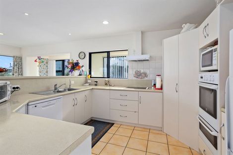 Photo of property in 20 Rangitukehu Street, Ohope, 3121