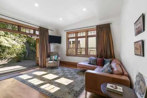 Photo of property in 18 Mitchell Street, Brooklyn, Wellington, 6021