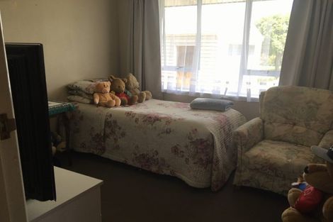 Photo of property in 8 Dover Road, St Andrews, Hamilton, 3200