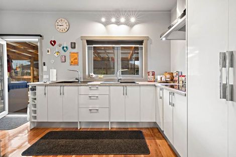 Photo of property in 18a Cameron Street, Papakura, 2110