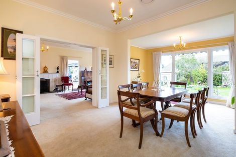 Photo of property in 5 Tauroa Road, Havelock North, 4130