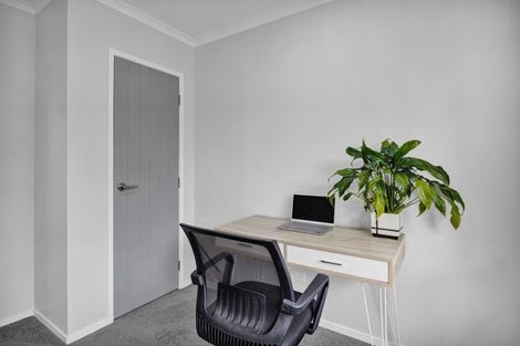 Photo of property in 6 Frederick Place, Whalers Gate, New Plymouth, 4310