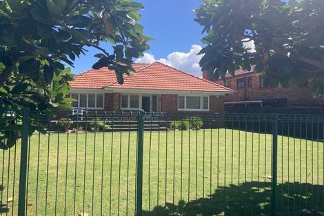 Photo of property in 15 Hattaway Avenue, Bucklands Beach, Auckland, 2012