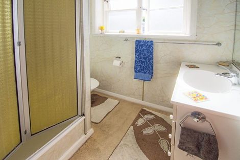 Photo of property in 32 Masters Crescent, Masterton, 5810