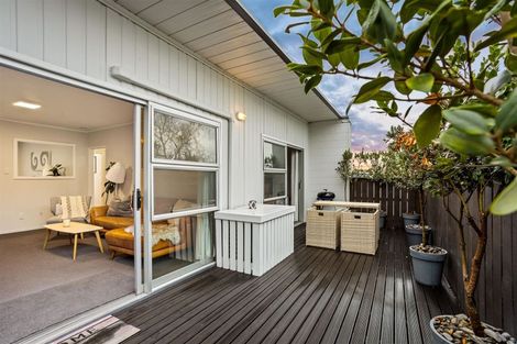 Photo of property in 68a Colwill Road, Massey, Auckland, 0614