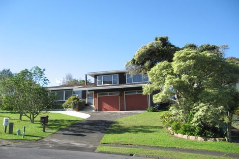 Photo of property in 41 Pickwick Parade, Mellons Bay, Auckland, 2014