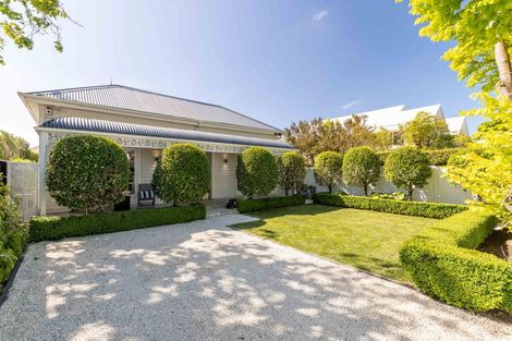 Photo of property in 33 Hawkesbury Avenue, St Albans, Christchurch, 8014