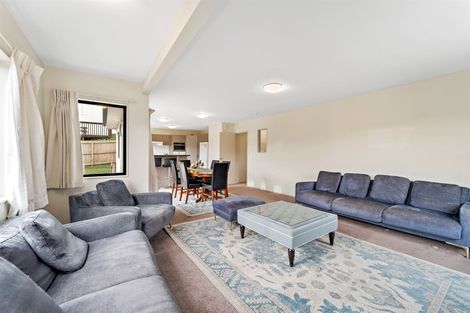 Photo of property in 16 Landvale Court, Browns Bay, Auckland, 0630