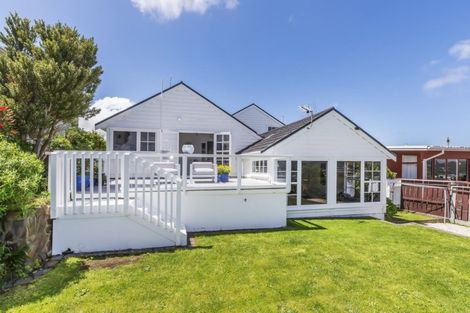 Photo of property in 20 Duchess Place, Maupuia, Wellington, 6022