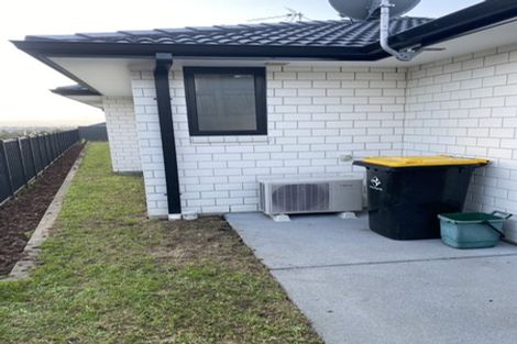 Photo of property in 8 Albatross Lane, Welcome Bay, Tauranga, 3112