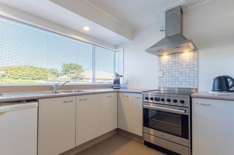 Photo of property in 5 Beachwater Grove, Paraparaumu Beach, Paraparaumu, 5032