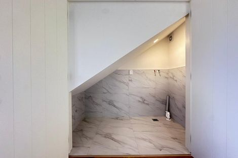 Photo of property in 2/103 Botany Road, Botany Downs, Auckland, 2010