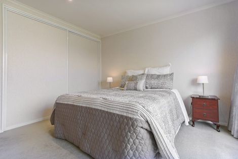 Photo of property in 4 Wardour Mews, Avonhead, Christchurch, 8042