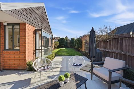 Photo of property in 3/118a Sawyers Arms Road, Northcote, Christchurch, 8052