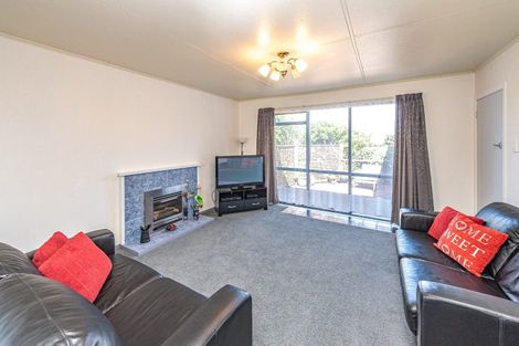 Photo of property in 21 Omori Place, Castlecliff, Whanganui, 4501