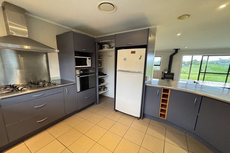 Photo of property in 1435 Old North Road, Helensville, 0875