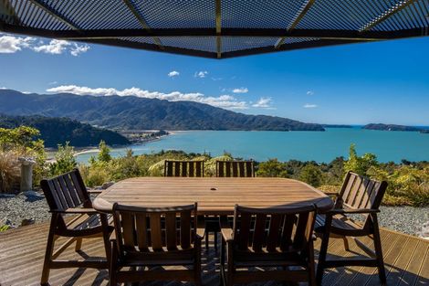 Photo of property in 102 Tokongawa Drive, Kaiteriteri, Motueka, 7197