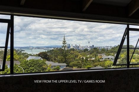 Photo of property in 131 Chelsea View Drive, Chatswood, Auckland, 0626