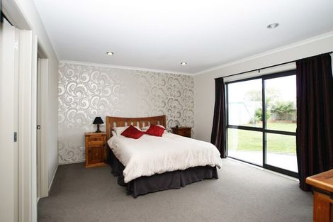 Photo of property in 12 Viking Lane, Flagstaff, Hamilton, 3210