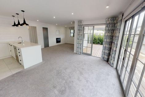 Photo of property in 3 Colombo Street, Palmerston North, 4410