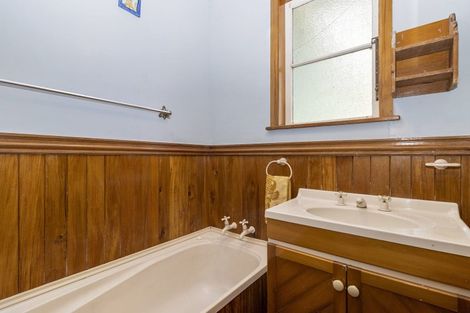 Photo of property in 35 Gilchrist Street, Te Aroha, 3320