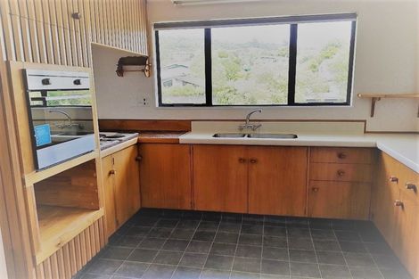 Photo of property in 37 Postgate Drive, Whitby, Porirua, 5024