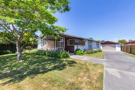 Photo of property in 25 Rosedale Place, Avonhead, Christchurch, 8042